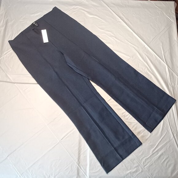 NWT Banana Republic MP Navy High Rise Crop Flare Everywhere Ponte Pull On Pants - Picture 5 of 7